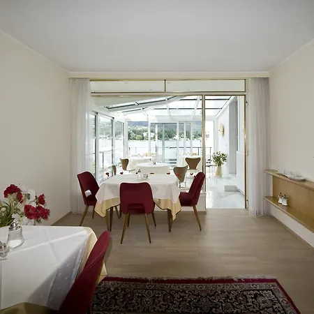Boutiquehotel Ogris Am Отель Фельден-ам-Вёртер-Зе